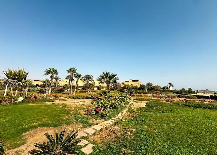 Villa 4br Beachfront With Huge Garden Seaview Einbay *
