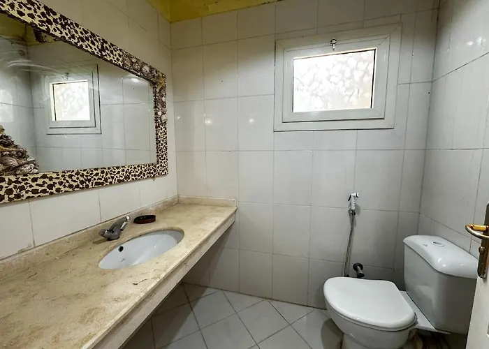 4br Beachfront With Huge Garden Seaview Einbay Villa Ain Suchna