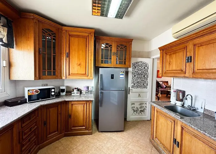 4br Beachfront With Huge Garden Seaview Einbay *
