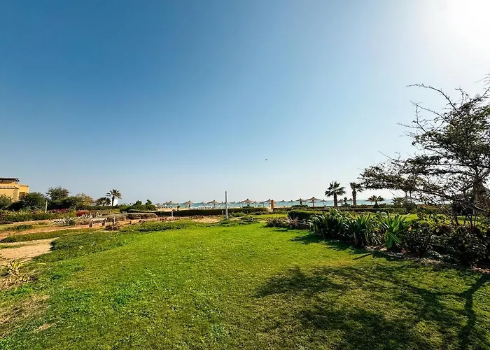 4br Beachfront With Huge Garden Seaview Einbay Villa *
